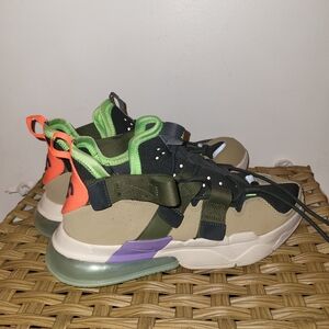 Stylish Men's Nike Air Edge 270 Sneakers